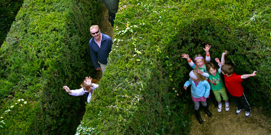 Picture from above the maze garden with children hiding while parents seaching for them